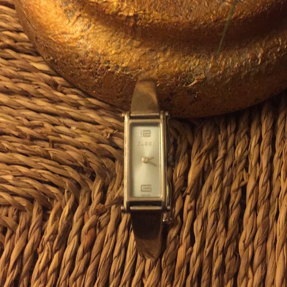Authentic Gucci Bracelet Watch.